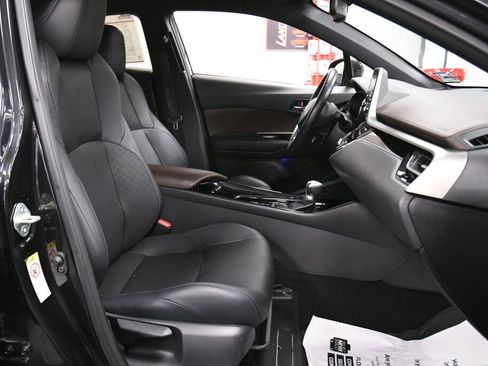 Used 2019 Toyota C-HR Limited image 25