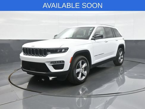 Used 2022 Jeep Grand Cherokee Limited AWD/4WD image 3