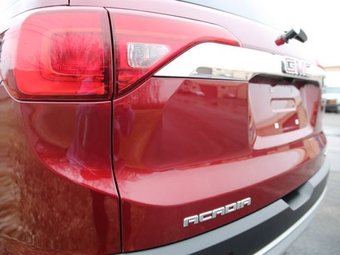 Used 2018 GMC Acadia SLE w/ LPO, Floor Liner Package image 12