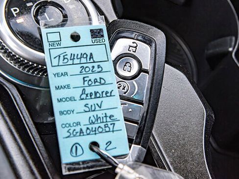 Used 2025 Ford Explorer ST-Line w/ Premium Package image 28