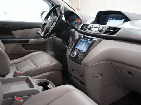 Used 2014 Honda Odyssey Touring image 17