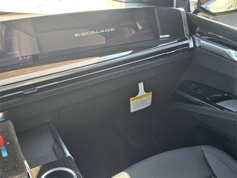 New 2026 Cadillac Escalade 2WD w/ LPO, Floor Liner Package image 20