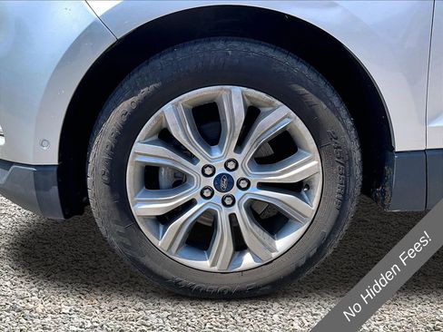 Used 2019 Ford Edge Titanium w/ Equipment Group 301A FWD image 9