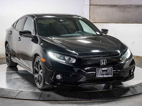 Used 2020 Honda Civic Sport image 2