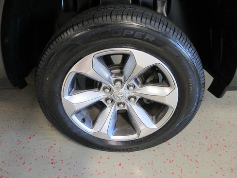Used 2020 RAM 1500 Limited AWD/4WD image 34