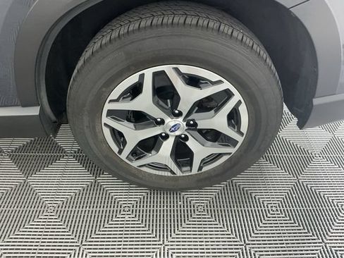 Used 2023 Subaru Forester Premium AWD/4WD image 17