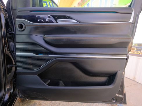 Used 2023 Jeep Grand Wagoneer L Series III w/ Rear Seat Video Group 1 image 17