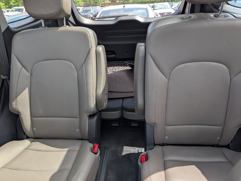 Used 2019 Hyundai Santa Fe XL AWD/4WD image 13