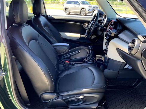 Used 2014 MINI Cooper 2-Door Hardtop image 9