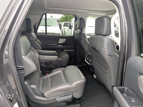 Certified 2025 Ford Expedition Max Active AWD/4WD image 35