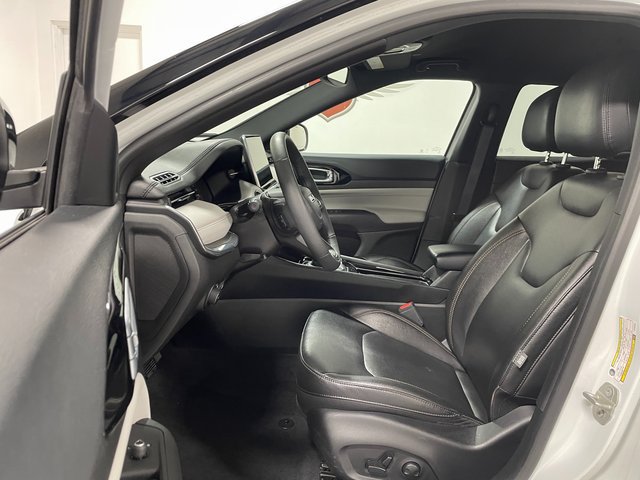 Used 2024 Jeep Compass Limited AWD/4WD image 11