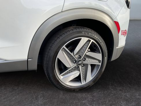 Used 2023 Hyundai Nexo Limited image 10