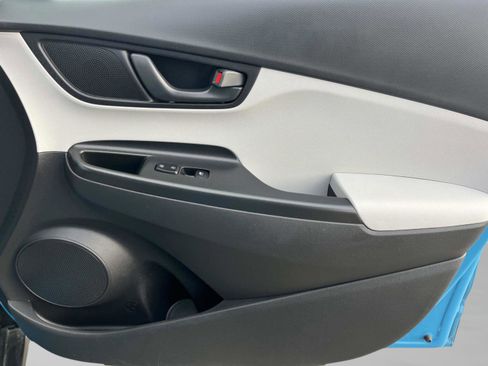 Used 2023 Hyundai Kona SEL image 22