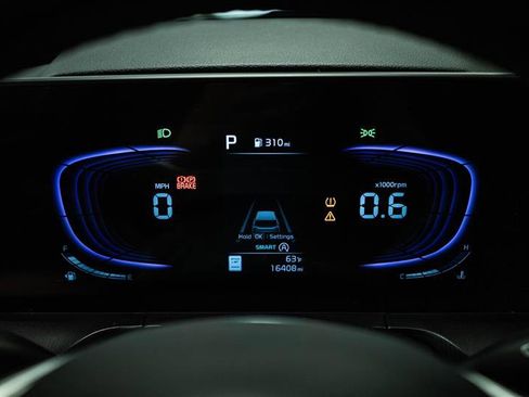 Used 2025 Kia Telluride S image 18