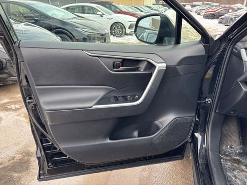 Used 2025 Toyota RAV4 LE image 20