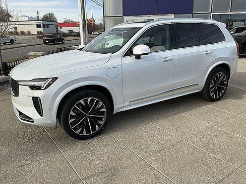 New 2026 Volvo XC90 T8 Ultra w/ Protection Package AWD/4WD image 11