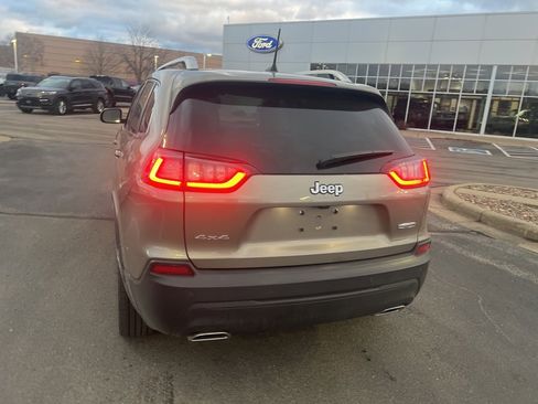 Used 2021 Jeep Cherokee Latitude Lux w/ Comfort/Convenience Group image 9