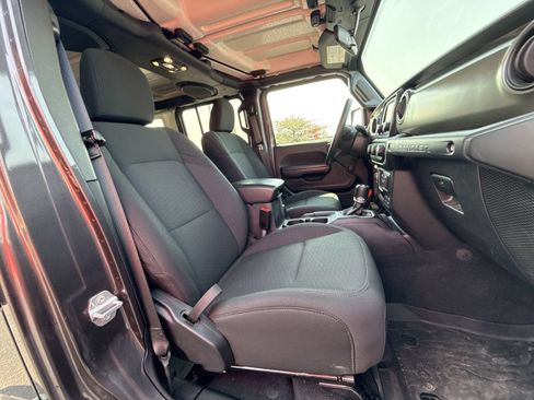 Used 2021 Jeep Wrangler Unlimited Sport AWD/4WD image 24