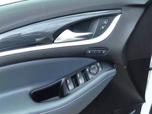 Used 2024 Buick Enclave Premium FWD image 16