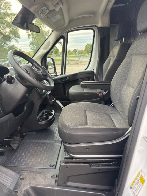 Used 2025 RAM ProMaster 2500 FWD image 7