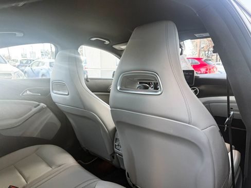 Used 2018 Mercedes-Benz CLA 250 image 29