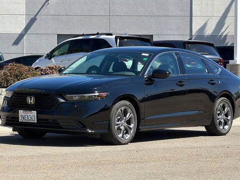Used 2025 Honda Accord EX-L image 8