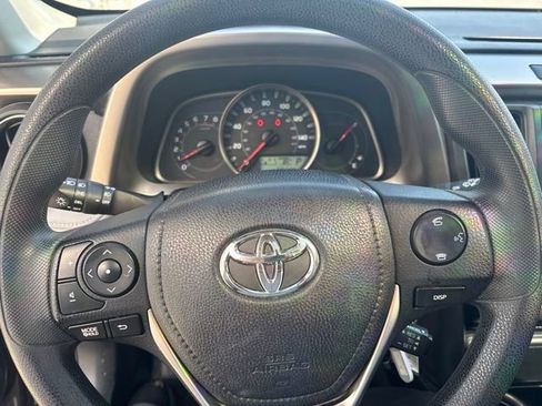Used 2014 Toyota RAV4 XLE AWD/4WD image 12