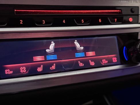 Used 2017 BMW 750i xDrive image 37