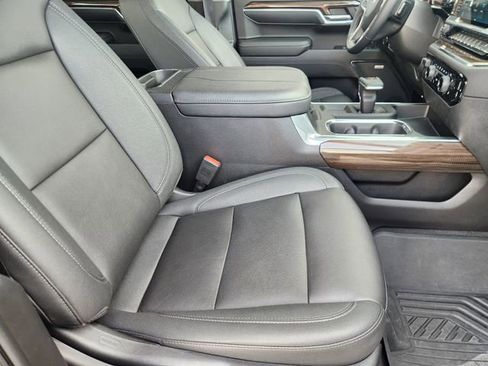 Used 2023 Chevrolet Silverado 1500 LT Trail Boss w/ LT Trail Boss Premium Package image 13