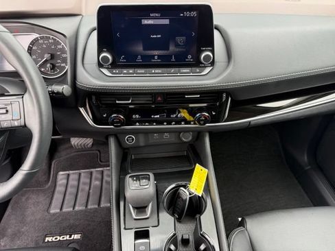 Used 2023 Nissan Rogue SL AWD/4WD image 21