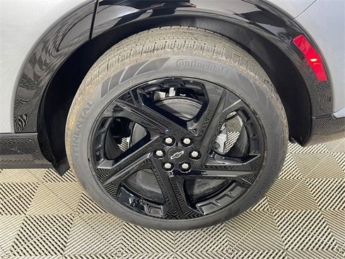 New 2026 Chevrolet Equinox EV RS image 16