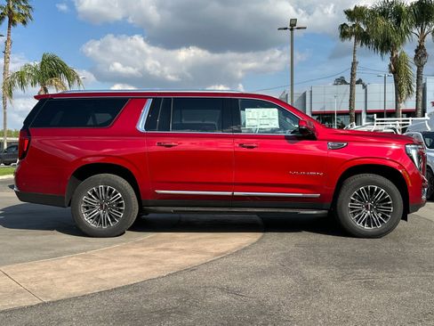New 2026 GMC Yukon XL Elevation w/ Elevation Premium Package image 3