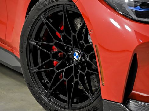 Used 2021 BMW M4 Competition w/ M Carbon Exterior Package RWD image 3