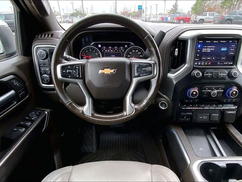 Used 2020 Chevrolet Silverado 1500 LTZ image 6