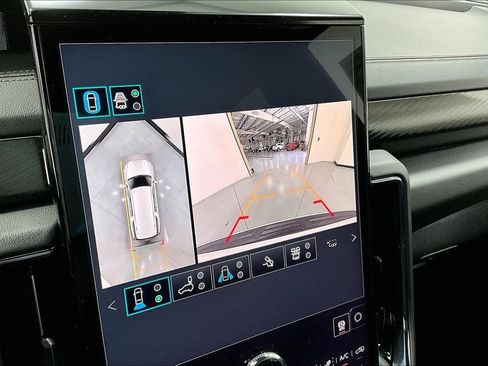 New 2026 GMC Yukon XL AT4 w/ AT4 Premium Plus Package image 16