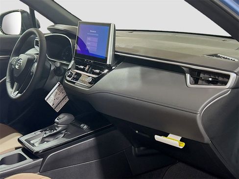 New 2026 Toyota Corolla Cross XLE image 27