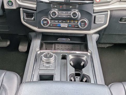 Used 2024 Ford Expedition Max XLT RWD image 18