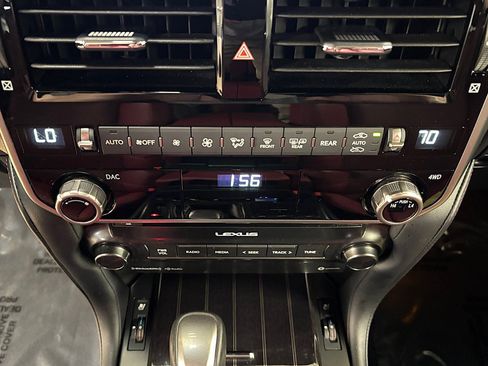 Used 2023 Lexus GX 460 Premium w/ Premium Package AWD/4WD image 28