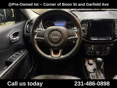 Used 2018 Jeep Compass Limited w/ Navigation Group AWD/4WD image 17