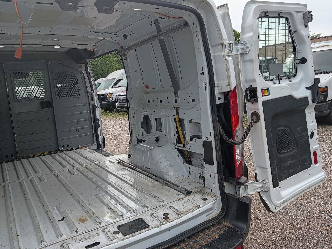 Used 2019 Ford Transit 150 130 Low Roof RWD image 18