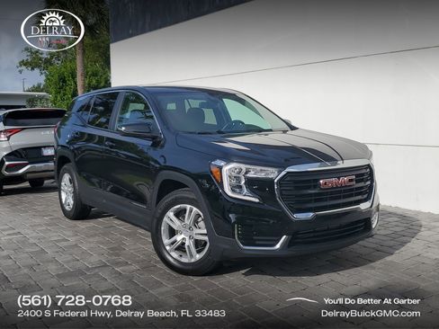 Used 2023 GMC Terrain SLE FWD image 1