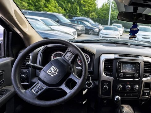 Used 2018 RAM 3500 SLT AWD/4WD image 9