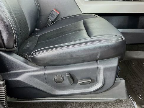 Used 2019 Ford F150 Lariat w/ Equipment Group 502A Luxury image 33