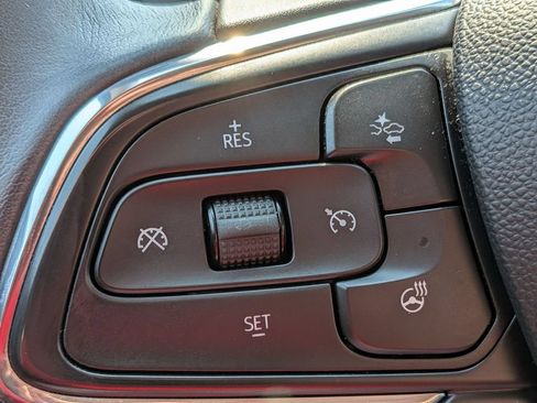 Used 2022 Buick Envision Essence w/ Technology Package II AWD/4WD image 21