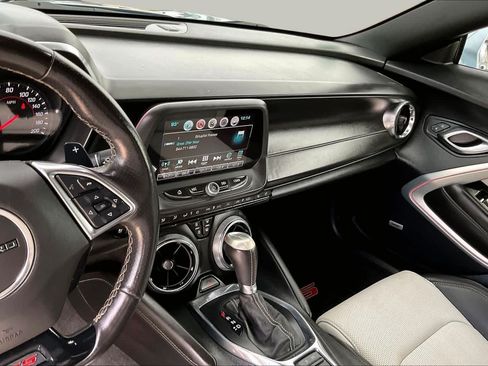 Used 2018 Chevrolet Camaro SS RWD image 6