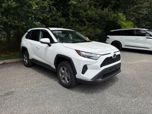 Used 2024 Toyota RAV4 XLE FWD image 7