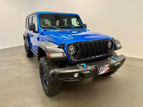 Used 2024 Jeep Wrangler Unlimited AWD/4WD image 7