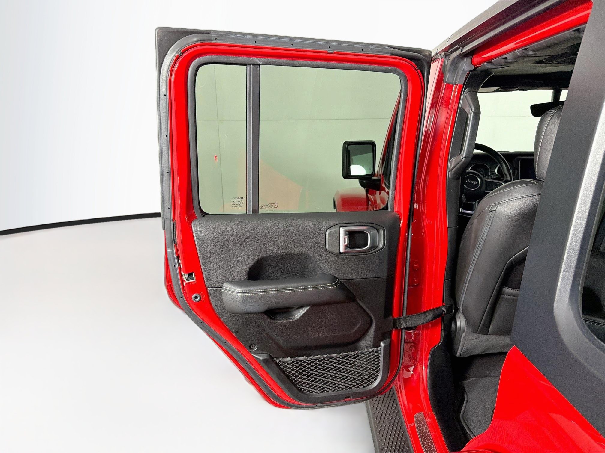 Used 2023 Jeep Wrangler Unlimited Sahara w/ Cold Weather Group AWD/4WD image 26