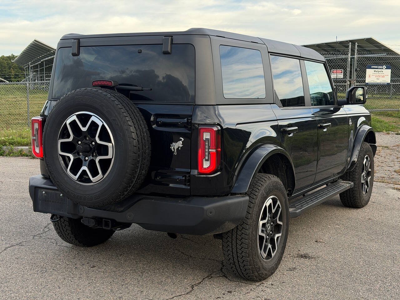 Used 2023 Ford Bronco Outer Banks AWD/4WD image 5