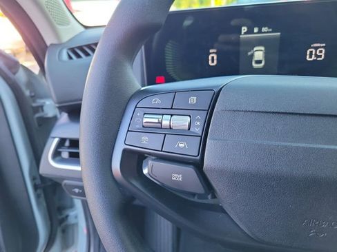 Used 2025 Kia K4 LXS FWD image 15